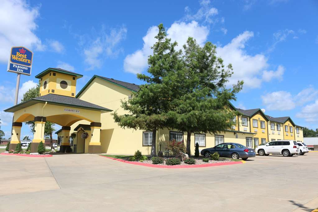 Best Western Parsons Inn Εξωτερικό φωτογραφία