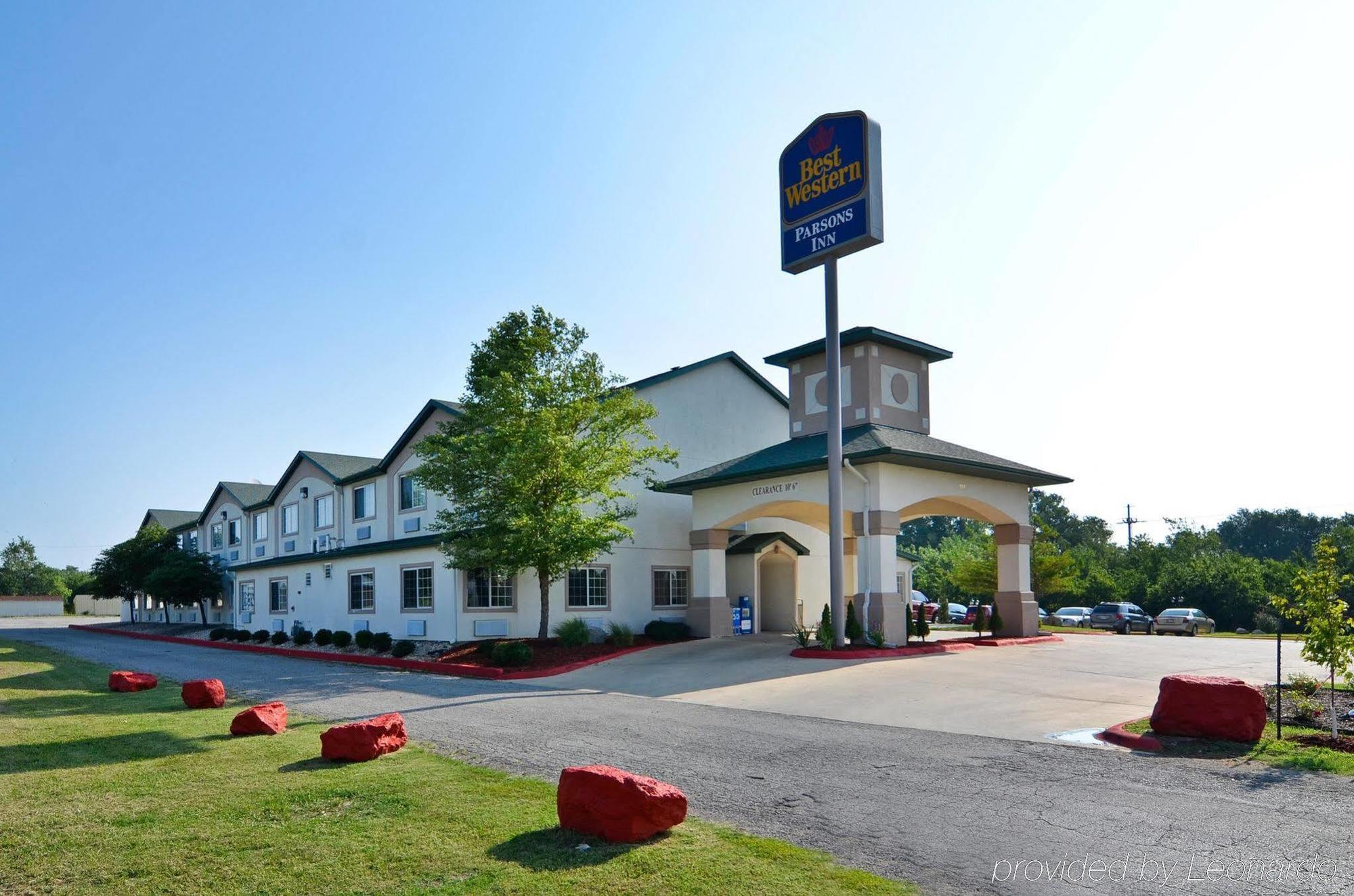Best Western Parsons Inn Εξωτερικό φωτογραφία
