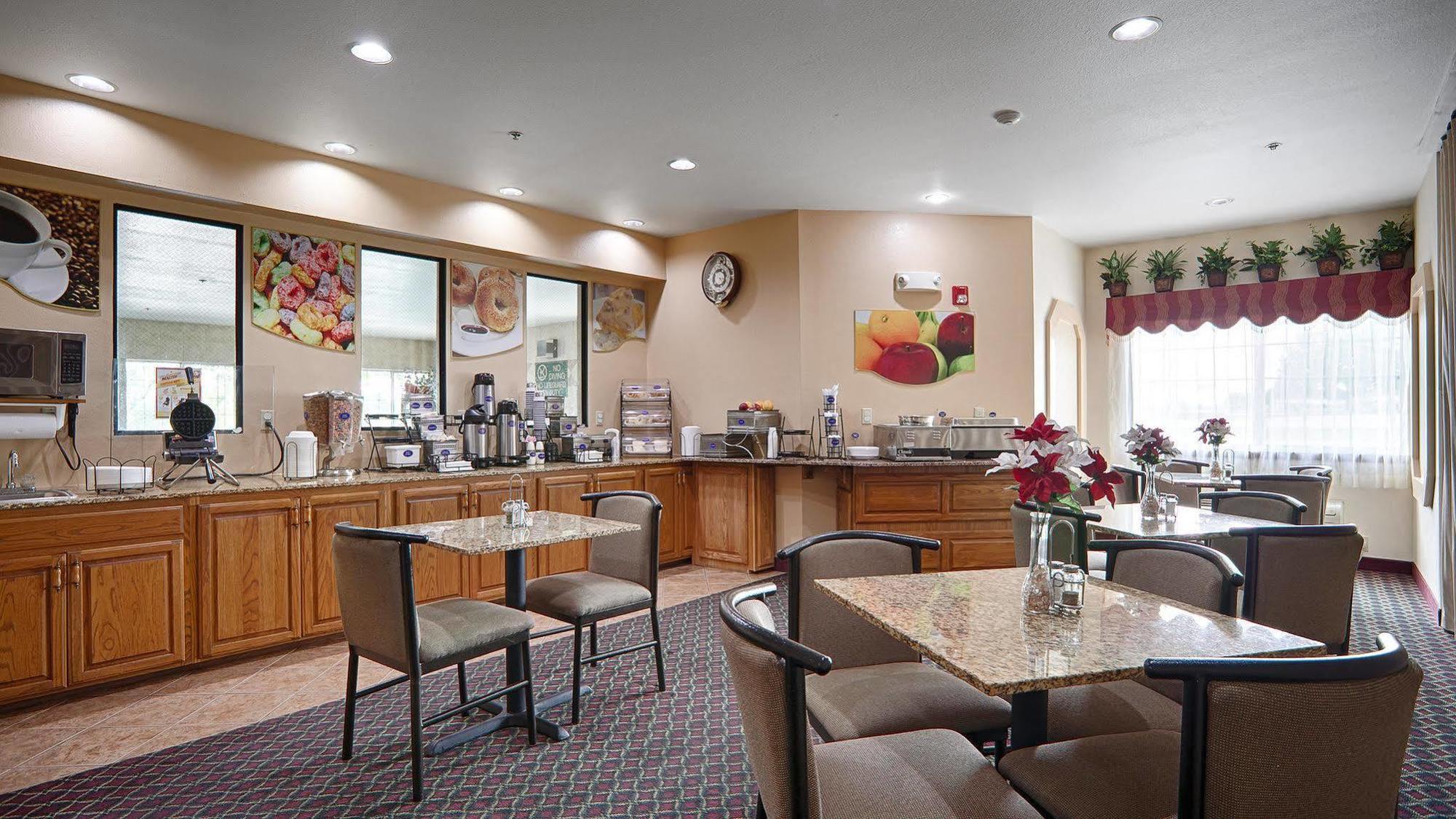 Best Western Parsons Inn Εξωτερικό φωτογραφία