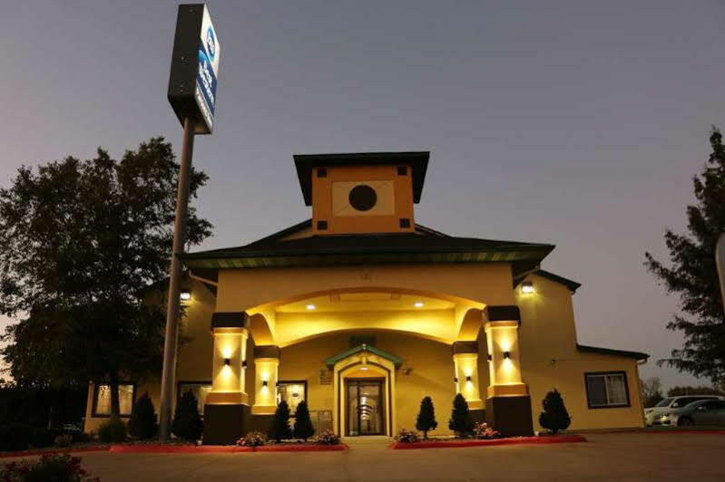 Best Western Parsons Inn Εξωτερικό φωτογραφία