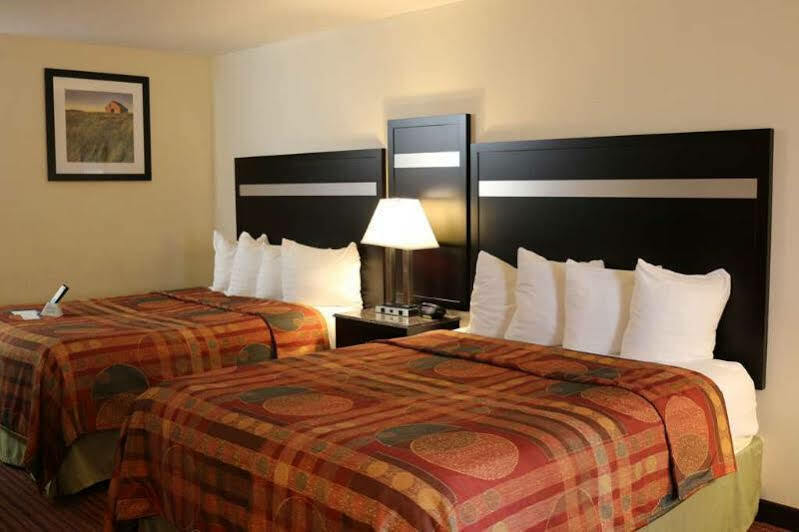 Best Western Parsons Inn Εξωτερικό φωτογραφία